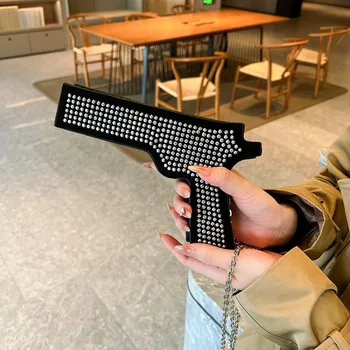2023 פאני 3d אקדח בצורת שרשראות לנשים תיקי כתף יוקרה מסמר עיצוב Crossbody תיק ליידי שיק קטן ארנקי קלאץ ' תיק עבור ילדה